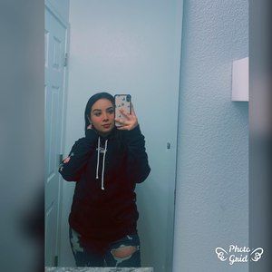 Meet your Posher, Nadia chavez